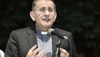 Confessione, ecco cosa non fare (Mons. Mario Delpini)