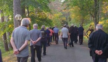 “Senza i laici la Chiesa è sciocca”. Un commento dei teologi Scarafoni e Rizzo: il clericalismo è il grande nemico del processo sinodale