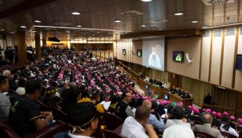 DOCUMENTO PREPARATORIO E VADEMECUM. Sinodo: “anche la Chiesa deve affrontare la mancanza di fede”