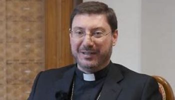 DIOCESI GUBBIO, SI CAMBIA. IL VESCOVO DETTA L’AGENDA: VIA I PADRINI, MENO MESSE MA PIÙ PARTECIPATE, IL RITORNO DEGLI ORATORI. “CATECHISMO? NO COME A SCUOLA”