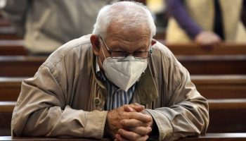 Segreteria Generale CEI: suggerimenti su alcune misure per fronteggiare l’emergenza Covid (10 Gennaio 2022)