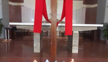 La croce, solidarietà di Dio e solidarietà di ogni cristiano (di José Tolentino De Mendonca)