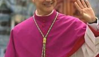 “Puoi aver difetti, essere ansioso e vivere qualche volta irritato, ma non dimenticare che la tua vita è la più grande azienda al mondo. Solo tu puoi impedirle che vada in declino (Mons. Corrado Lorefice)