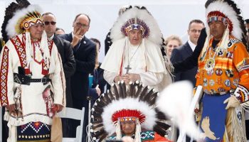 IL PAPA: «LE SCUOLE RESIDENZIALI UNA CATASTROFE INCOMPATIBILE CON IL VANGELO»