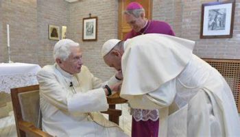 Lettera aperta a mons. Gaenswein segretario particolare di Papa Benedetto XVI (don Alberto Varinelli)