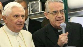 Così l’ultimo Papa “europeo” parlava alla Chiesa e al mondo. Pubblichiamo la prefazione di padre Federico Lombardi al libro “Con Dio non sei mai solo”
