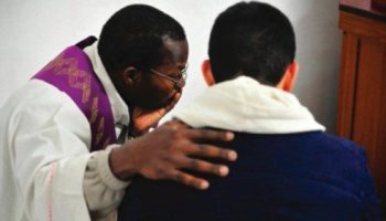 l cardinale Piacenza apre i lavori del secondo seminario di formazione sulla confessione. L’incontro con l’amore di Dio rinnova la vita