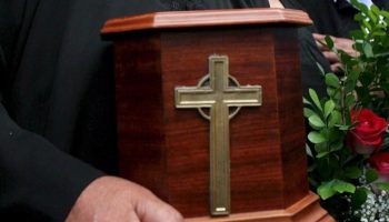 Come conservare le ceneri dei defunti, nota del Dicastero