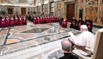 Il Papa al Tribunale della Rota Romana per l’inaugurazione dell’anno giudiziario. Nelle cause matrimoniali mirare al bene dei fedeli